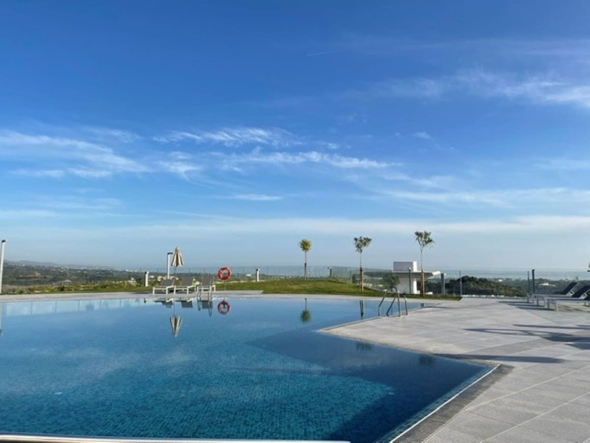 3 slaapkamer Appartement te koop in La Quinta met zwembad garage - € 1.595.000 (Ref: 10143126)