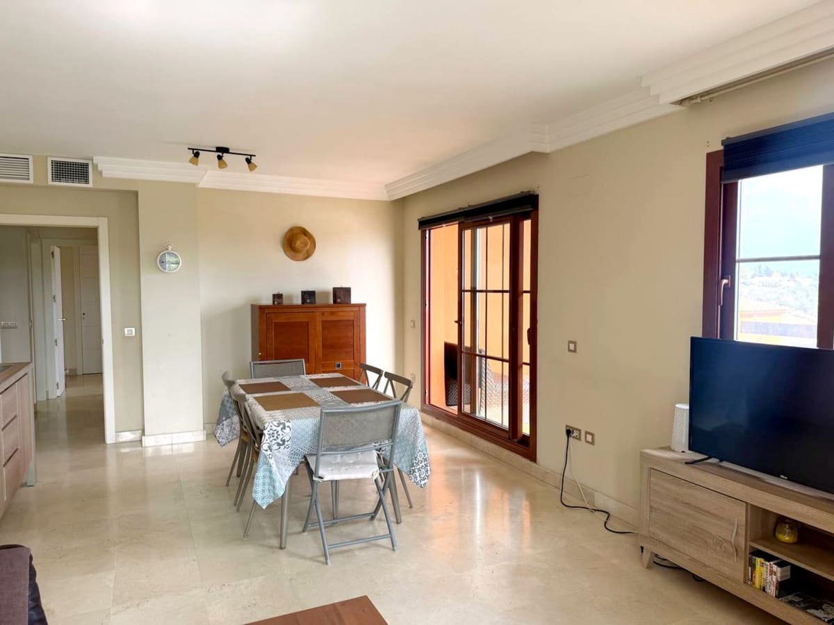 2 soverom Leilighet til salgs i Benahavis med svømmebasseng garasje - € 480 000 (Ref: 10143143)
