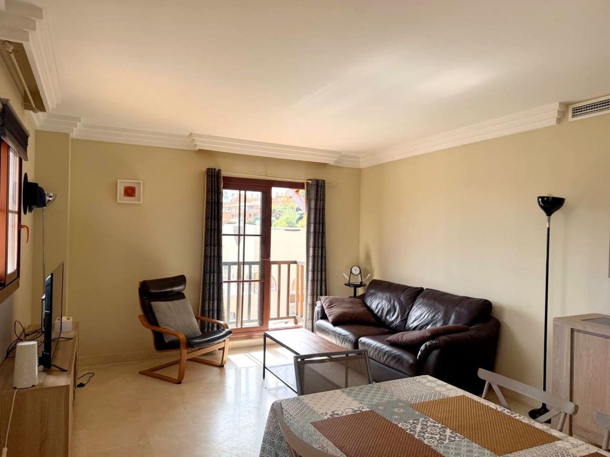 2 soverom Leilighet til salgs i Benahavis med svømmebasseng garasje - € 480 000 (Ref: 10143143)