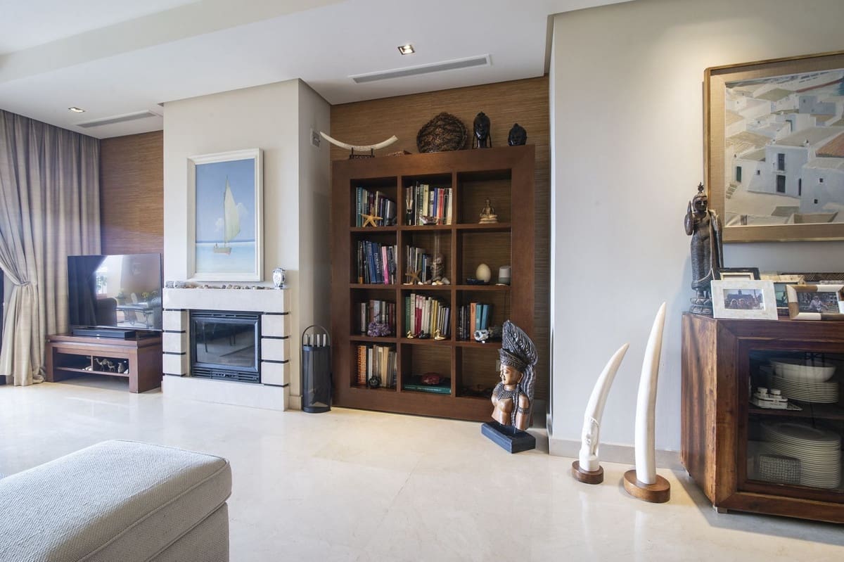 2 slaapkamer Appartement te koop in La Quinta met zwembad garage - € 1.065.000 (Ref: 10143145)