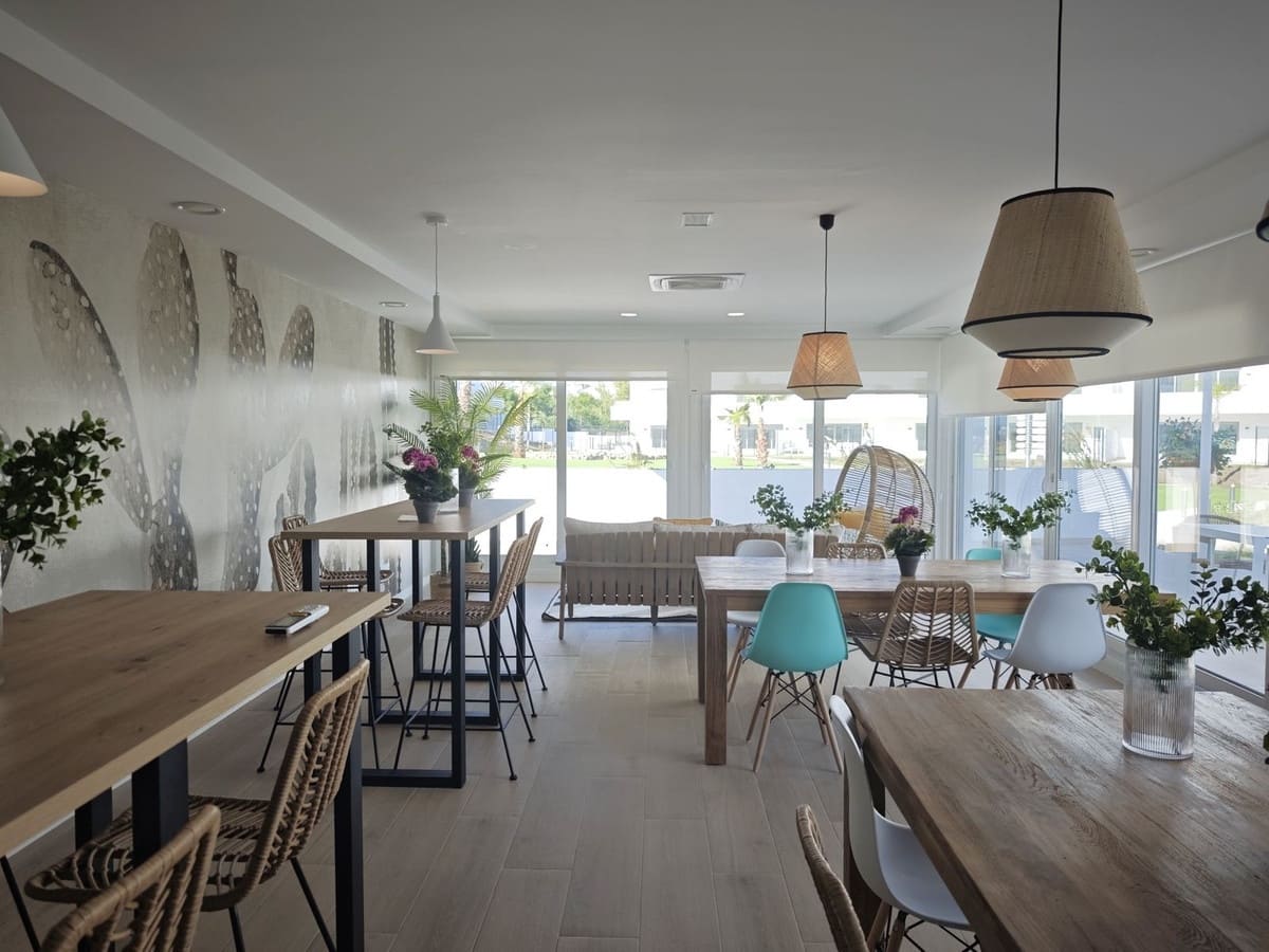 2 soveværelse Lejlighed til salg i Bel-Air med swimmingpool garage - € 443.000 (Ref: 10143146)