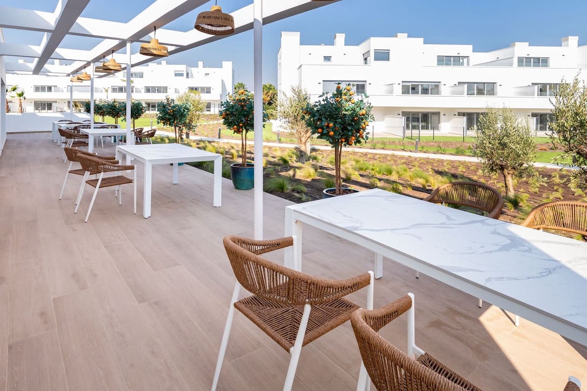 2 soveværelse Lejlighed til salg i Bel-Air med swimmingpool garage - € 443.000 (Ref: 10143146)