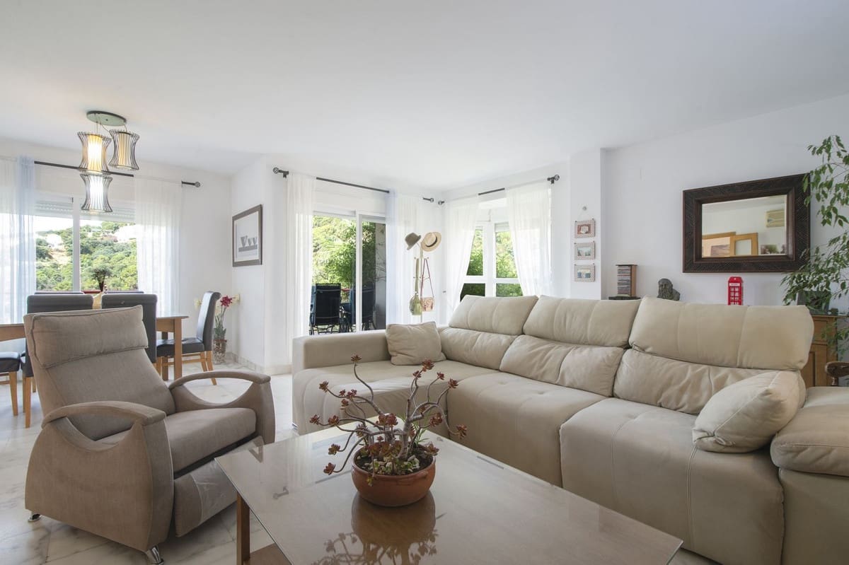 3 soverom Villa til salgs i Estepona med svømmebasseng garasje - € 390 000 (Ref: 10143148)
