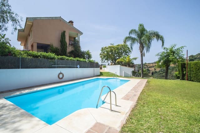 3 soverom Villa til salgs i Altos de Estepona, Estepona med svømmebasseng garasje - € 390 000 (Ref: 10143148)
