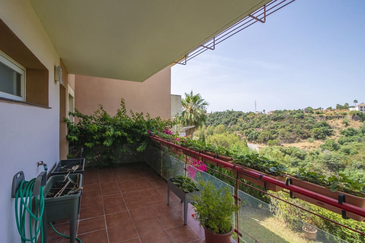 3 soverom Villa til salgs i Estepona med svømmebasseng garasje - € 390 000 (Ref: 10143148)