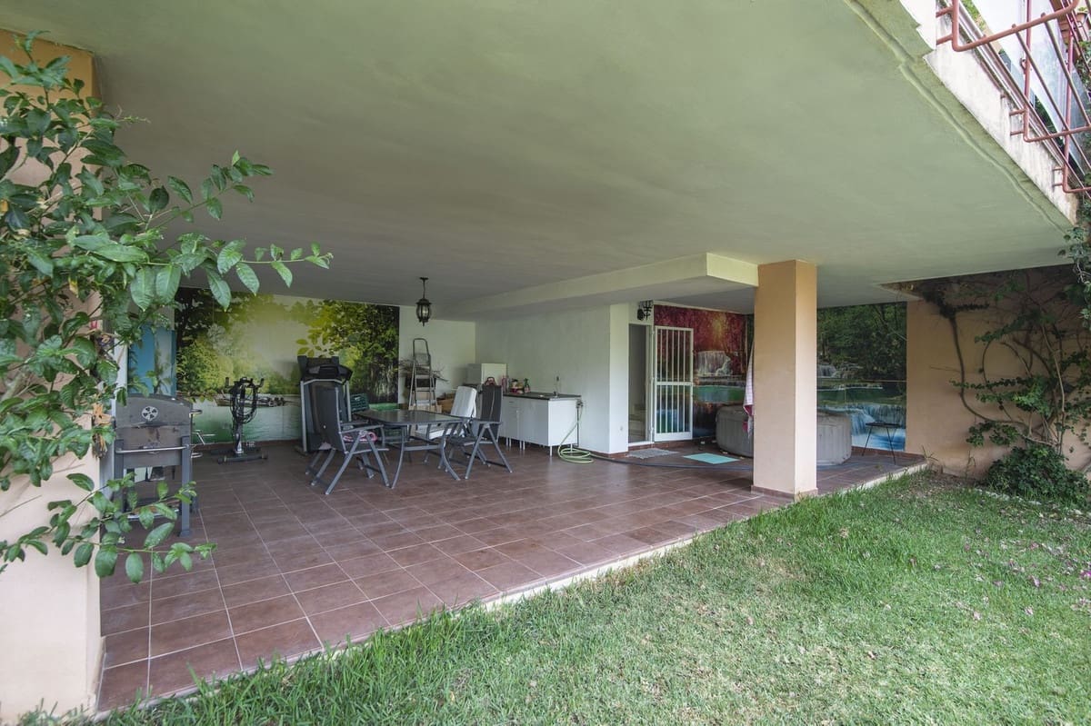 3 soverom Villa til salgs i Estepona med svømmebasseng garasje - € 390 000 (Ref: 10143148)