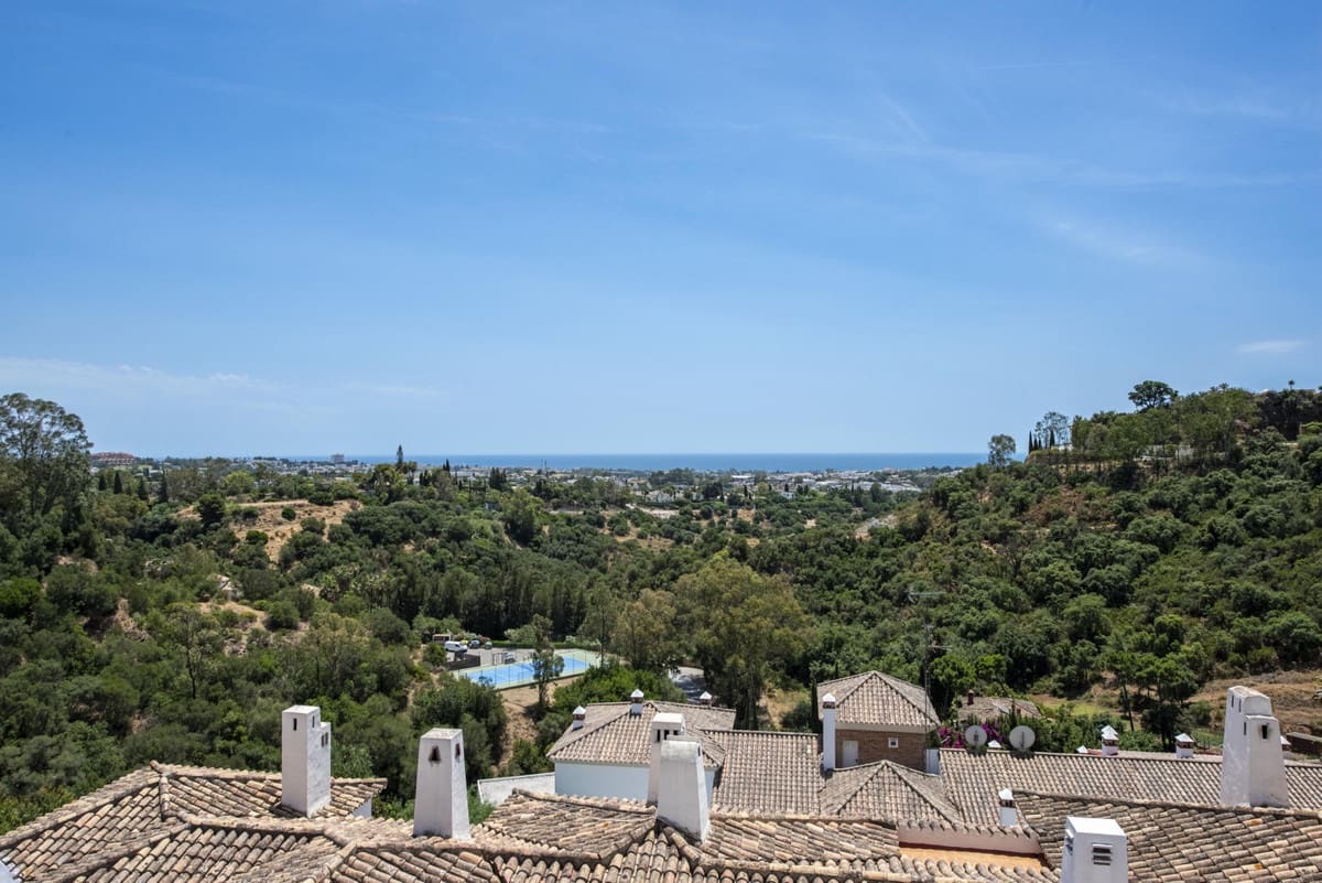 2 soveværelse Lejlighed til salg i Benahavis med swimmingpool - € 499.000 (Ref: 10143174)