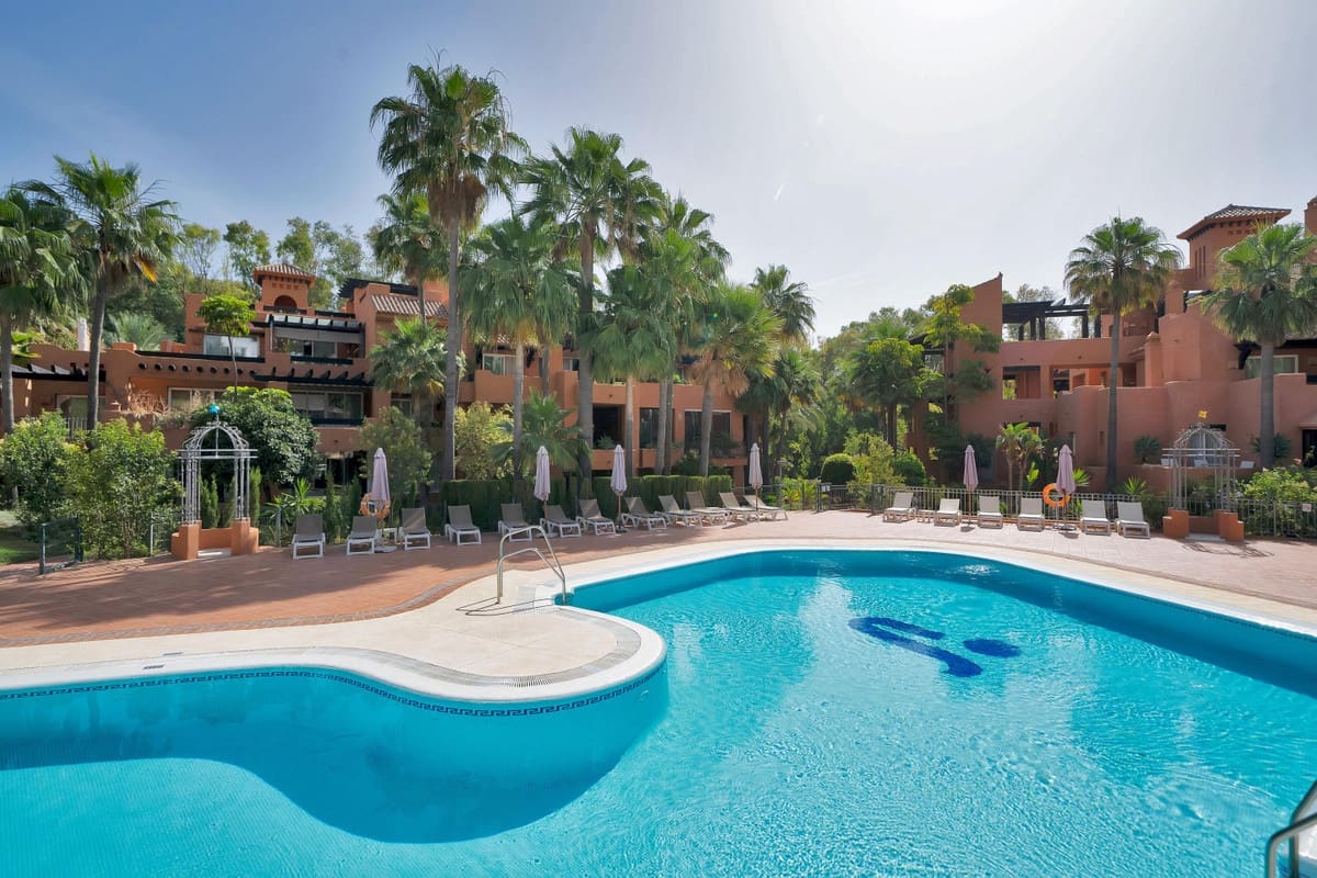3 chambre Appartement à vendre à Marbella avec piscine garage - 749 000 € (Ref: 10143180)