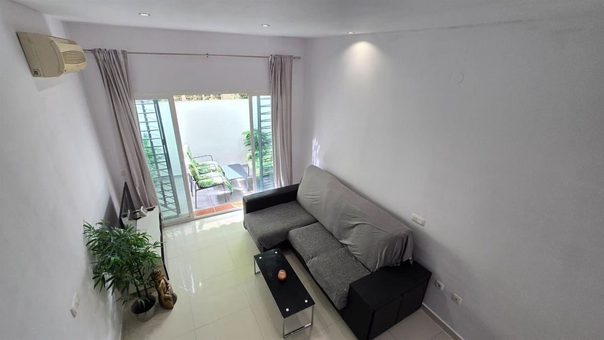2 bedroom Townhouse for sale in Torremolinos - € 260,000 (Ref: 10143206)