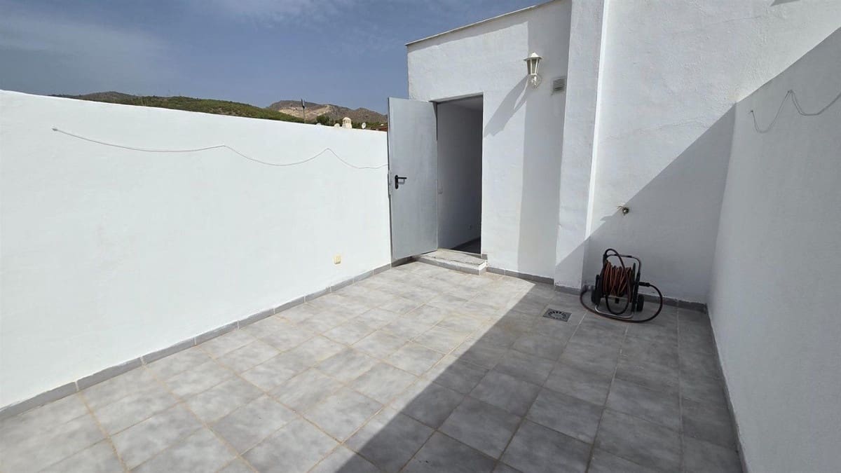 2 bedroom Townhouse for sale in Torremolinos - € 260,000 (Ref: 10143206)