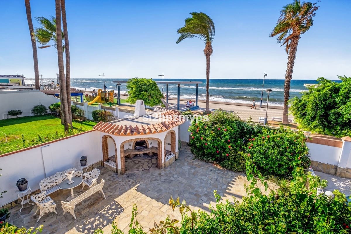 5 quarto Moradia para venda em Torrox-Costa com piscina garagem - 1 300 000 € (Ref: 10143216)