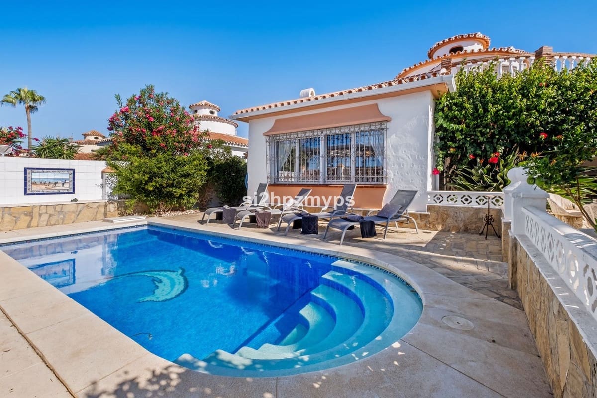 5 quarto Moradia para venda em Torrox-Costa com piscina garagem - 1 300 000 € (Ref: 10143216)