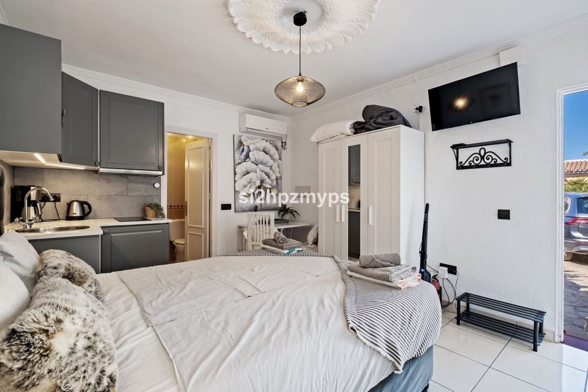 5 quarto Moradia para venda em Torrox-Costa com piscina garagem - 1 300 000 € (Ref: 10143216)