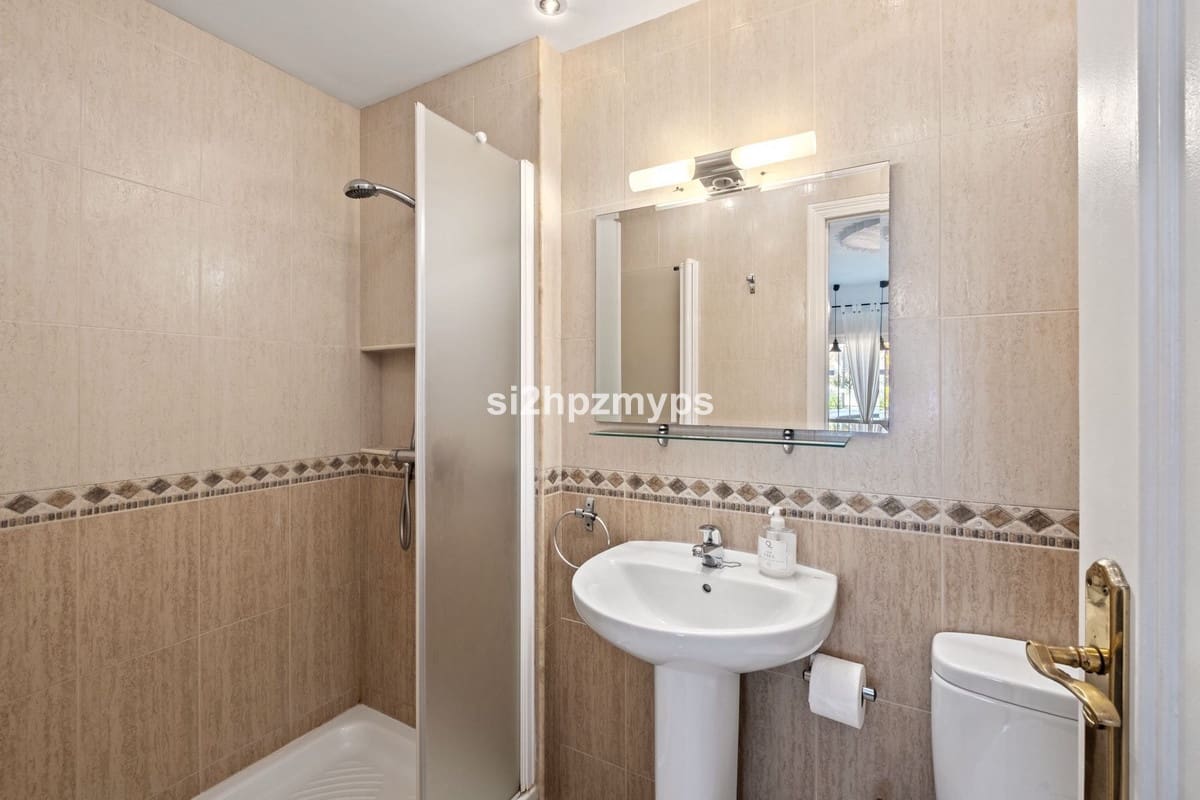 5 quarto Moradia para venda em Torrox-Costa com piscina garagem - 1 300 000 € (Ref: 10143216)