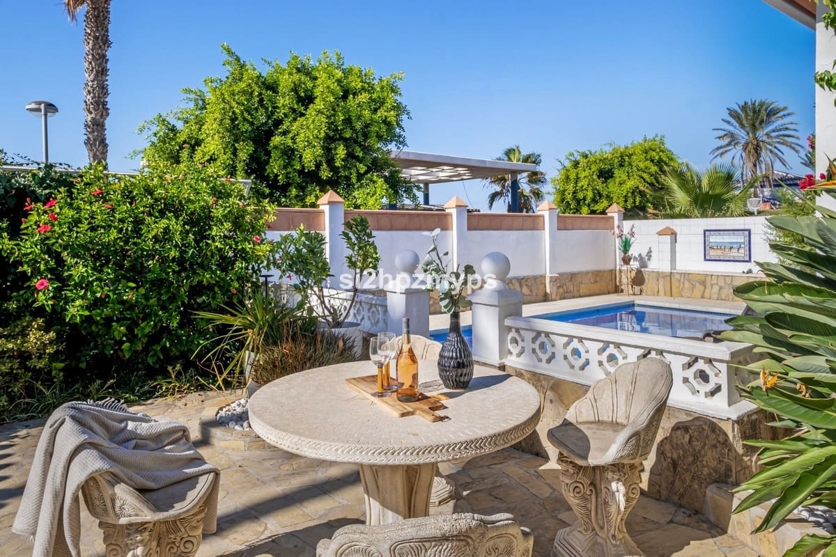 5 quarto Moradia para venda em Torrox-Costa com piscina garagem - 1 300 000 € (Ref: 10143216)