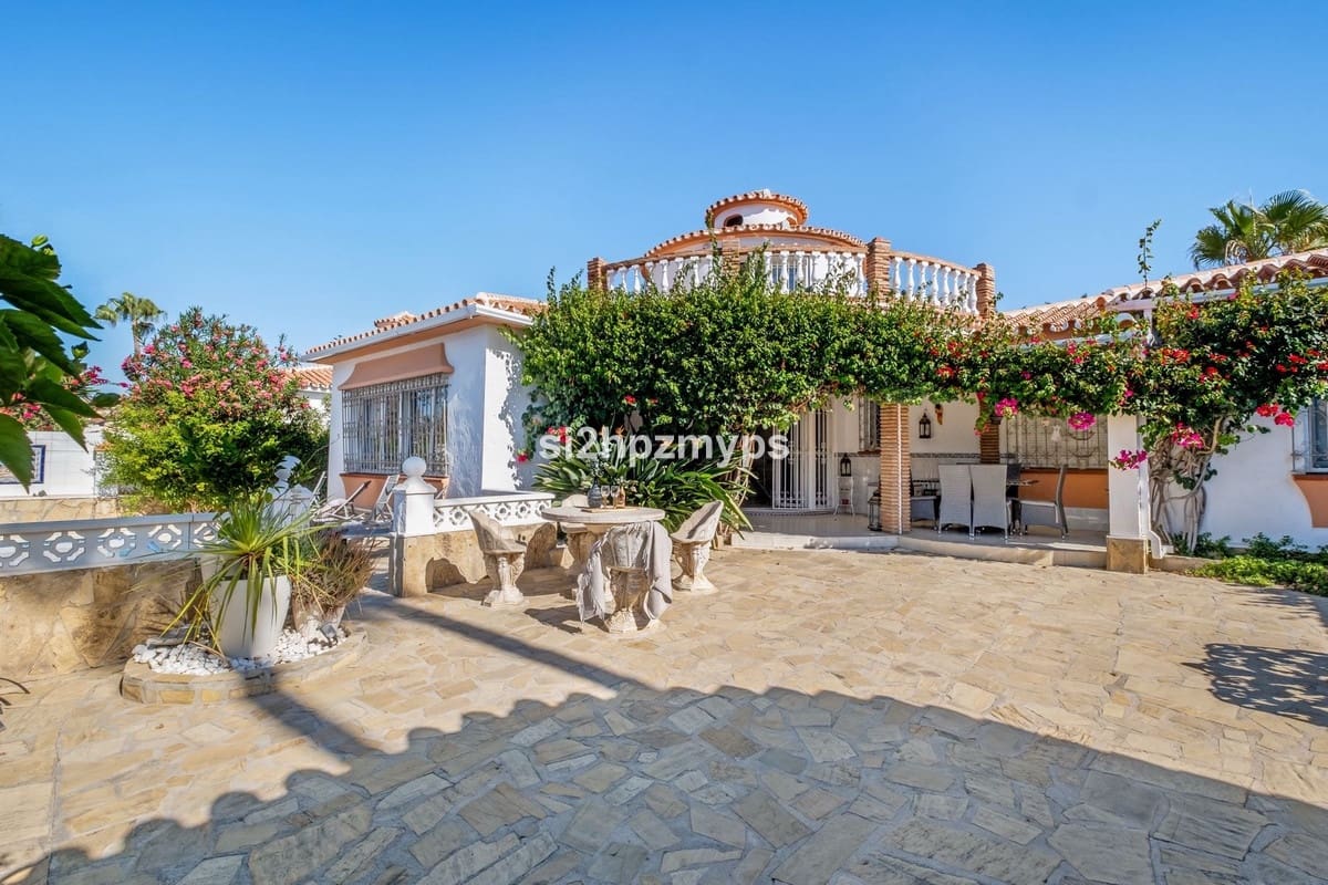 5 quarto Moradia para venda em Torrox-Costa com piscina garagem - 1 300 000 € (Ref: 10143216)