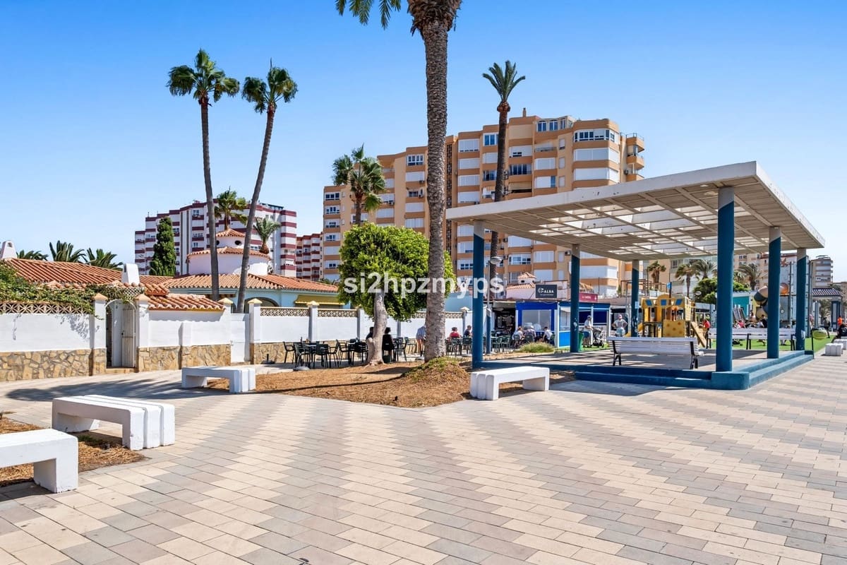 5 quarto Moradia para venda em Torrox-Costa com piscina garagem - 1 300 000 € (Ref: 10143216)