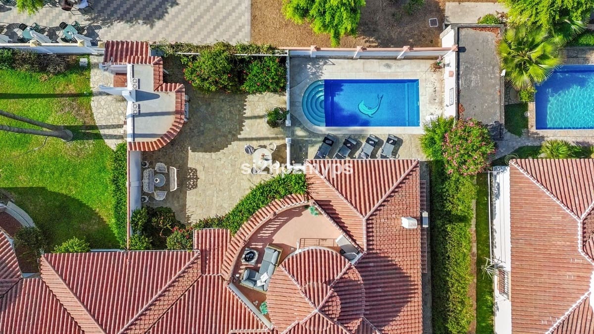 5 quarto Moradia para venda em Torrox-Costa com piscina garagem - 1 300 000 € (Ref: 10143216)