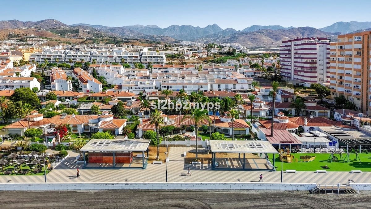 5 quarto Moradia para venda em Torrox-Costa com piscina garagem - 1 300 000 € (Ref: 10143216)