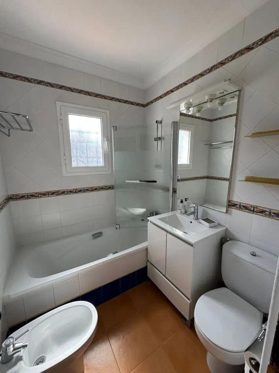 3 soverom Villa til salgs i Estepona med garasje - € 1 050 000 (Ref: 10143221)