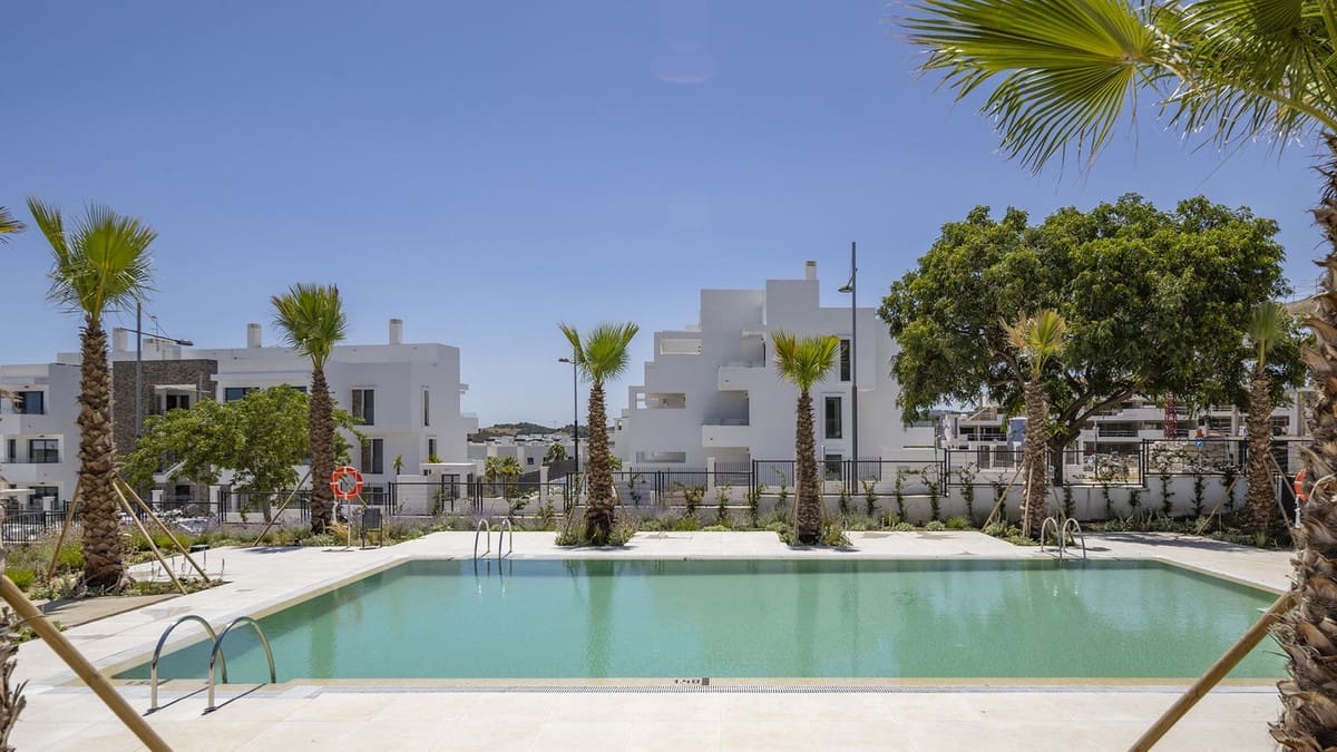 2 slaapkamer Appartement te koop in Estepona met zwembad garage - € 530.000 (Ref: 10143240)