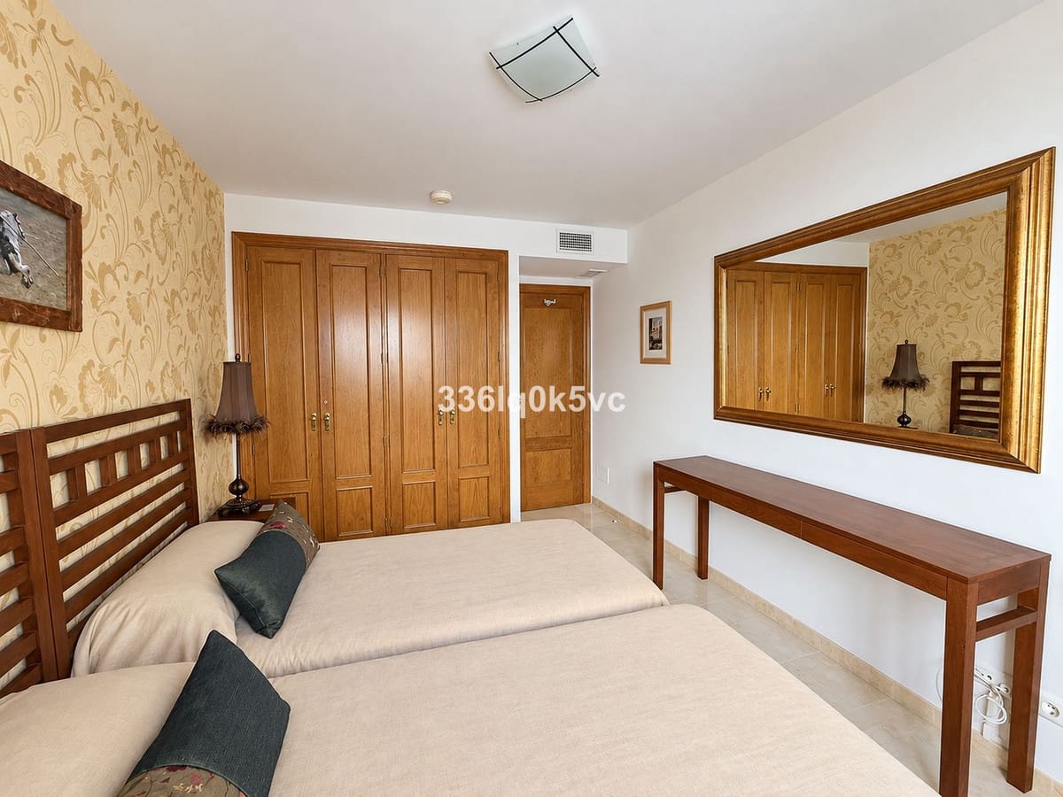 Apartamento de 2 habitaciones en Benahavís en venta con garaje - 350.000 € (Ref: 10143242)