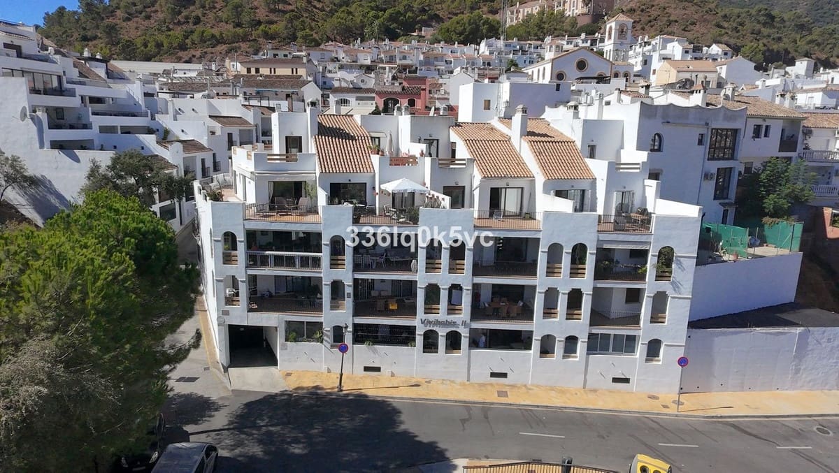 Apartamento de 2 habitaciones en Benahavís en venta con garaje - 350.000 € (Ref: 10143242)