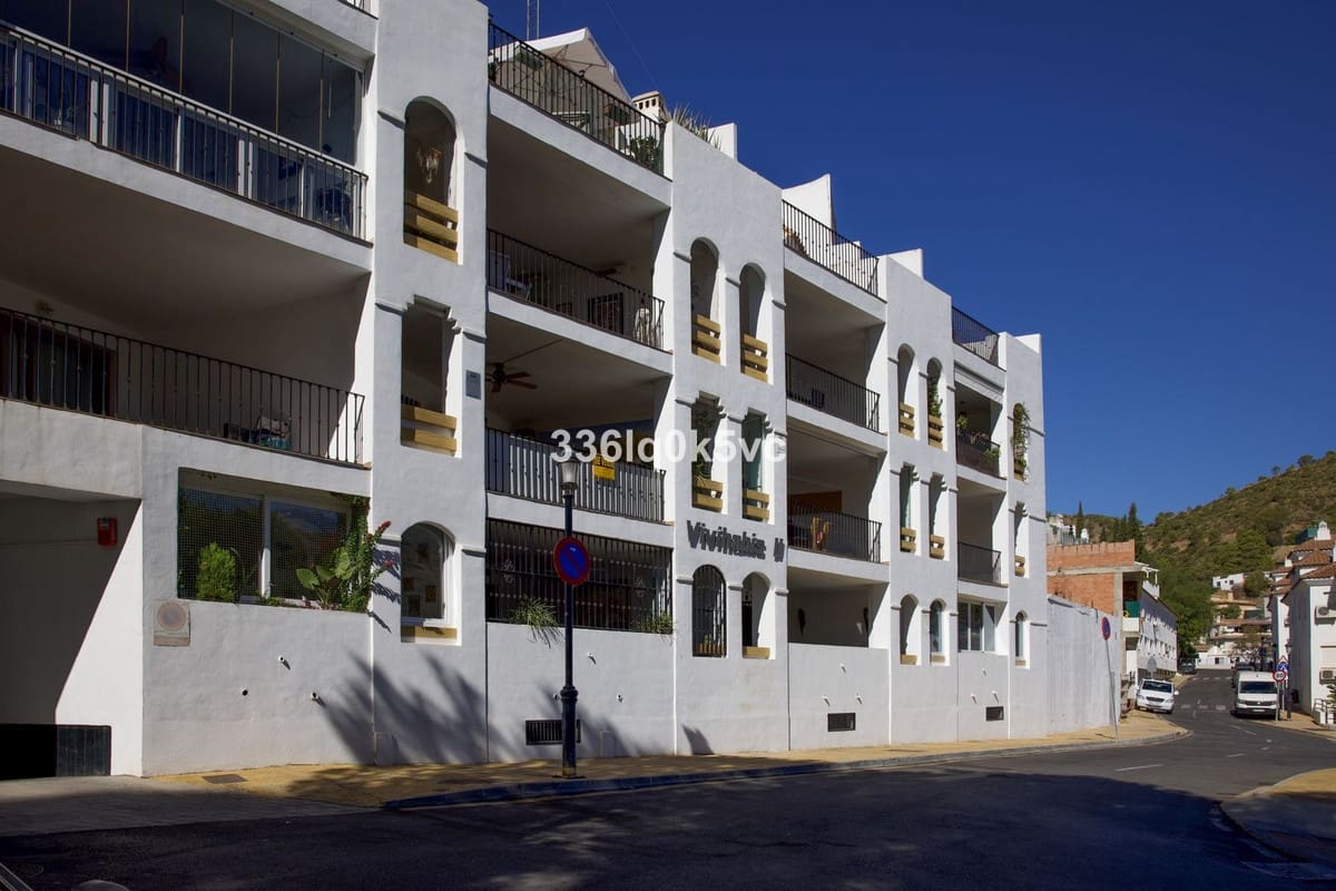 Apartamento de 2 habitaciones en Benahavís en venta con garaje - 350.000 € (Ref: 10143242)