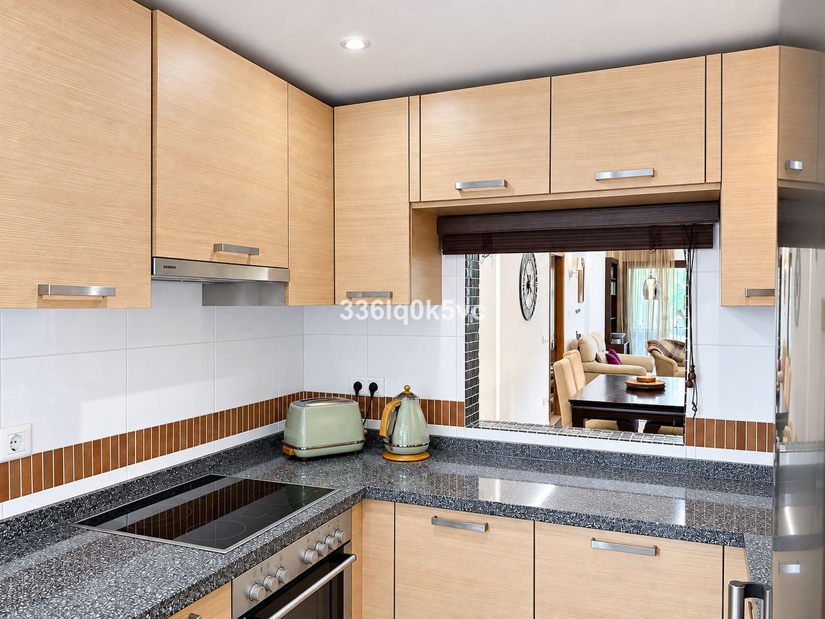 Apartamento de 2 habitaciones en Benahavís en venta con garaje - 350.000 € (Ref: 10143242)