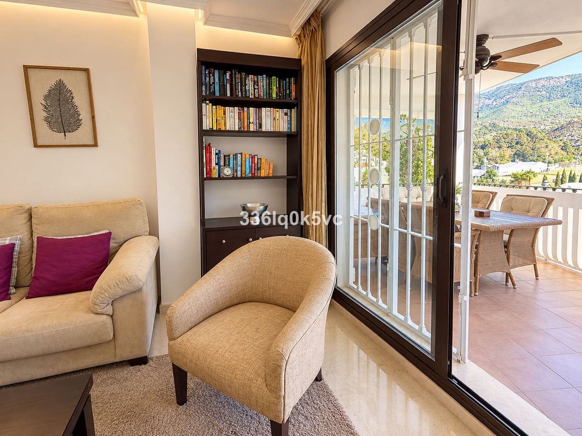 Apartamento de 2 habitaciones en Benahavís en venta con garaje - 350.000 € (Ref: 10143242)