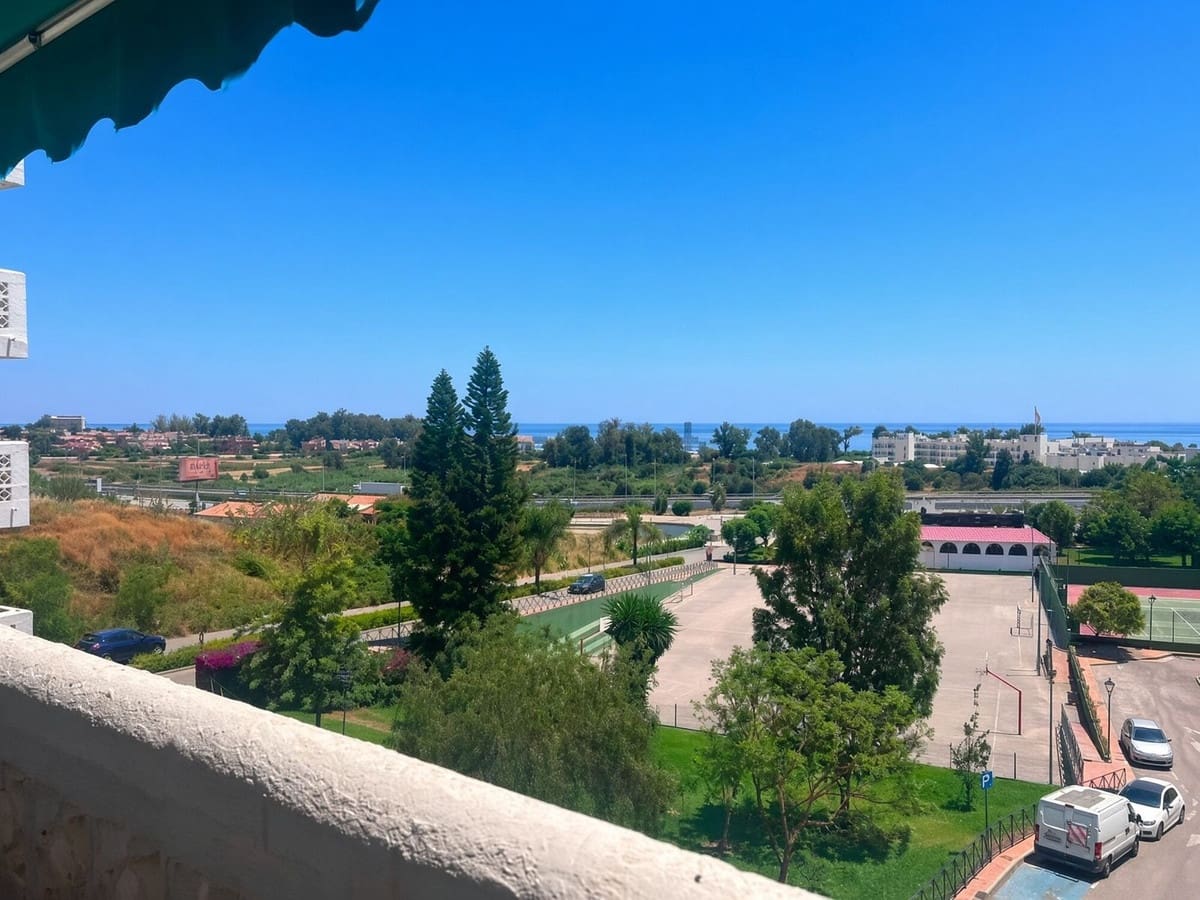 3 quarto Apartamento para venda em Guadalmansa com piscina - 330 000 € (Ref: 10143244)