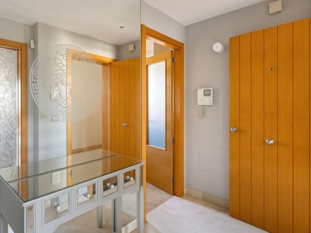 Apartamento de 3 habitaciones en Bel-Air, Estepona en venta con piscina garaje - 405.000 € (Ref: 10143245)