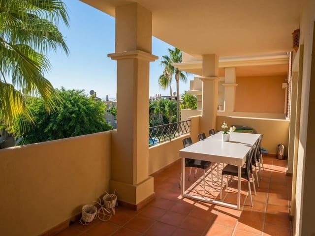Apartamento de 3 habitaciones en Bel-Air, Estepona en venta con piscina garaje - 405.000 € (Ref: 10143245)