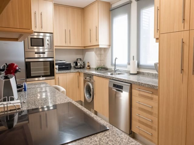 Apartamento de 3 habitaciones en Bel-Air, Estepona en venta con piscina garaje - 405.000 € (Ref: 10143245)