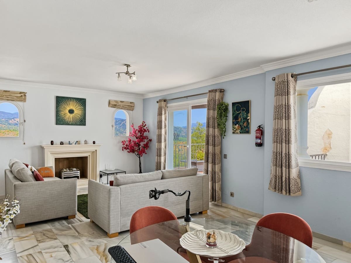 2 soverom Leilighet til salgs i Estepona med svømmebasseng garasje - € 419 000 (Ref: 10143249)