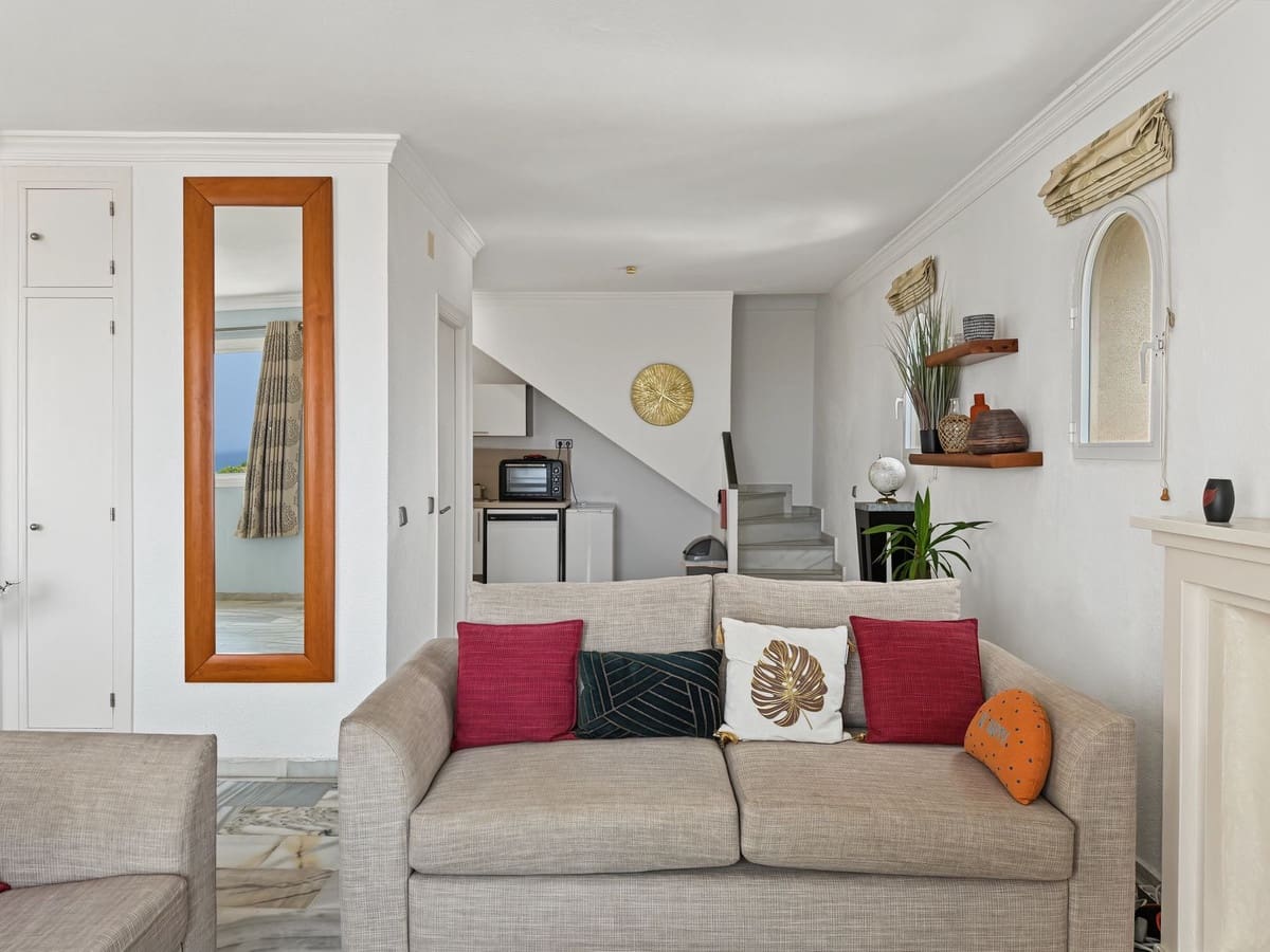 2 soverom Leilighet til salgs i Estepona med svømmebasseng garasje - € 419 000 (Ref: 10143249)