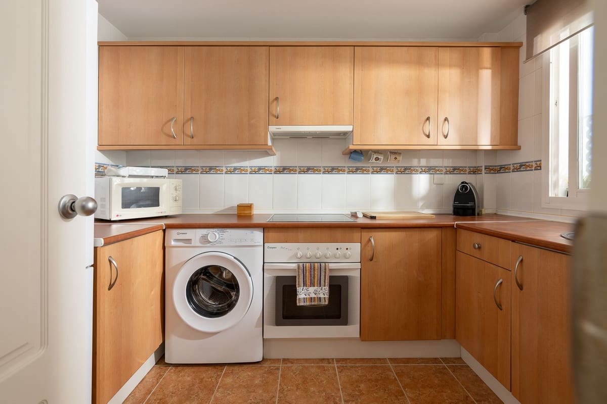 2 soverom Leilighet til salgs i El Paraiso med svømmebasseng - € 349 900 (Ref: 10143250)