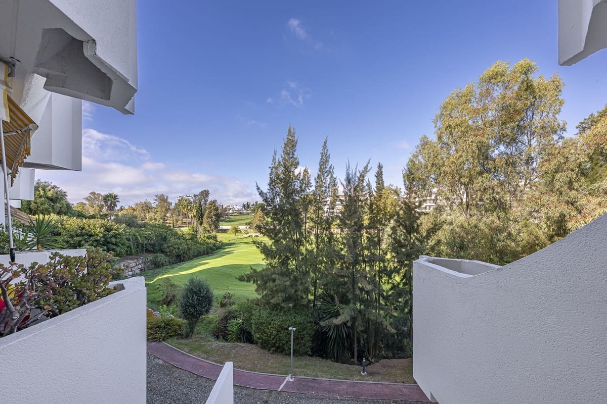 Apartamento de 2 habitaciones en Guadalmina en venta con piscina garaje - 460.000 € (Ref: 10143251)