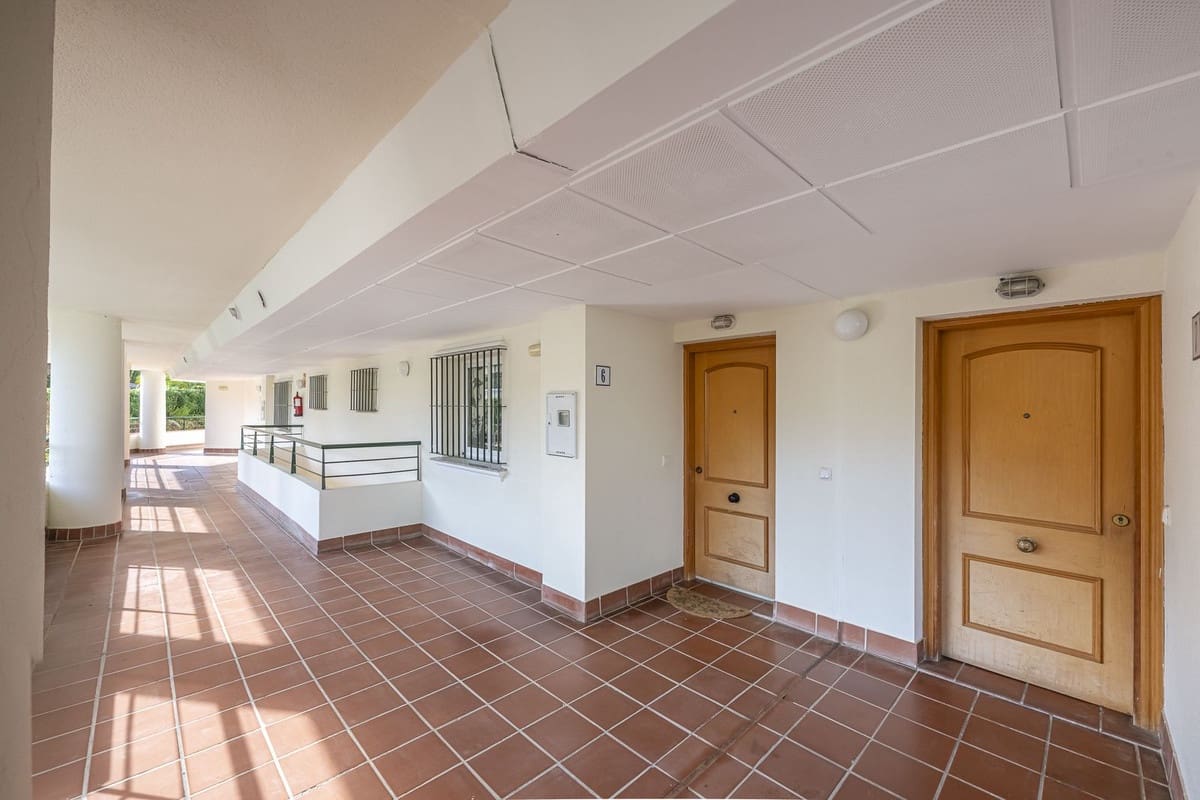 Apartamento de 2 habitaciones en Guadalmina en venta con piscina garaje - 460.000 € (Ref: 10143251)