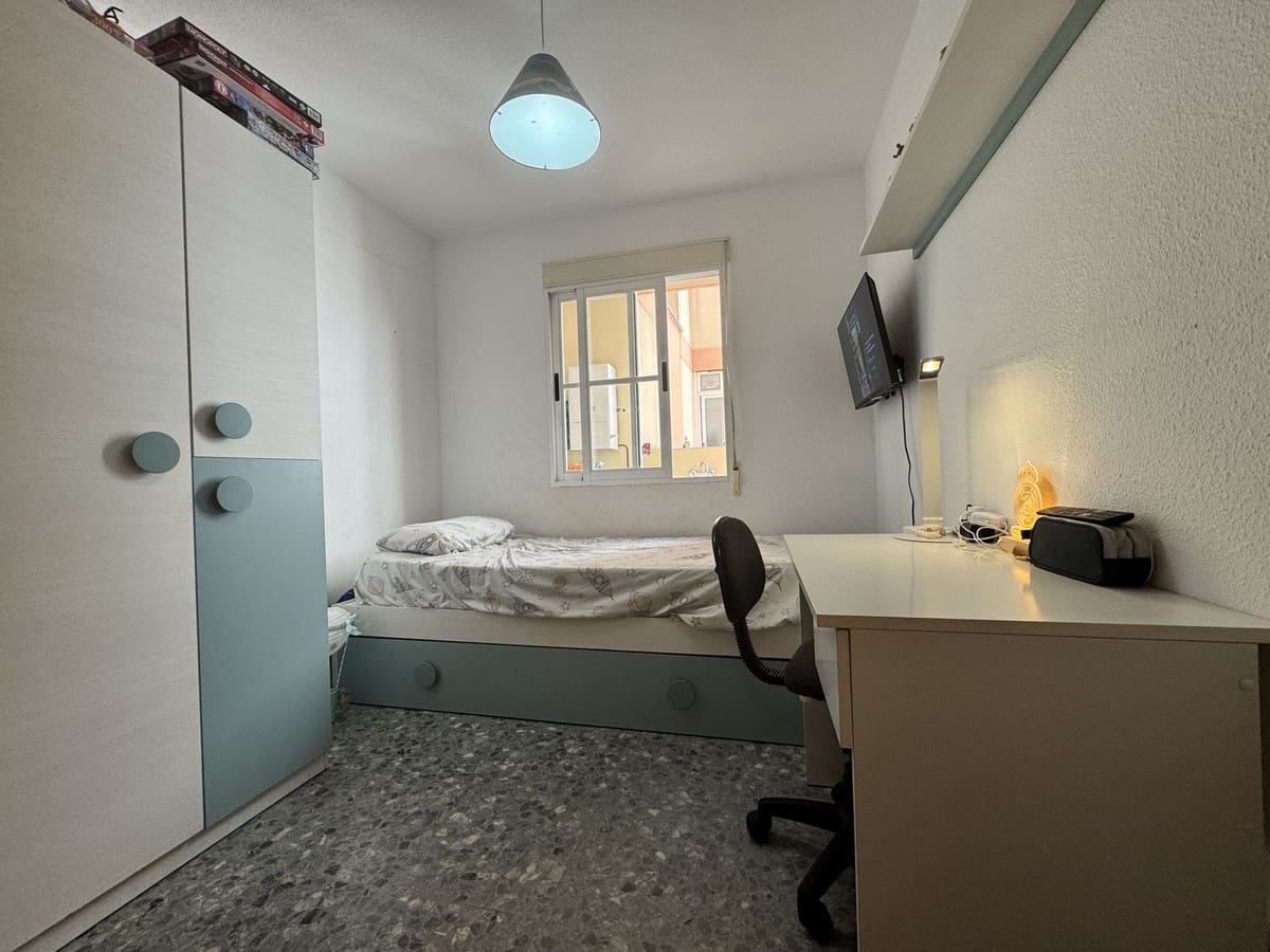 3 chambre Appartement à vendre à Estepona avec garage - 289 000 € (Ref: 10143296)