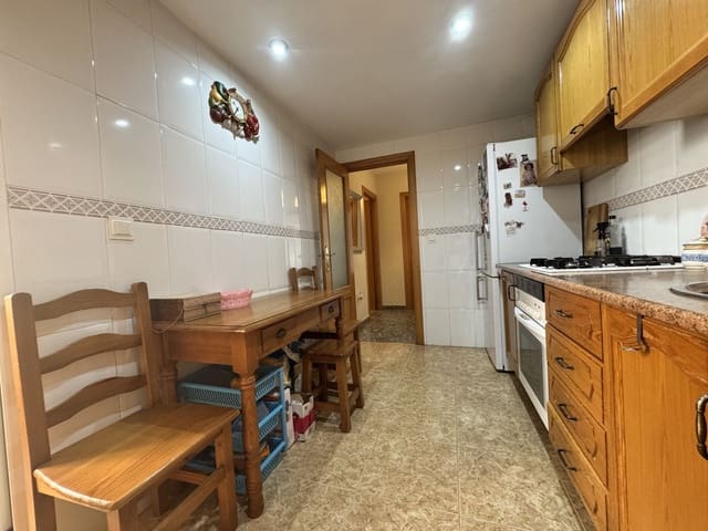 3 chambre Appartement à vendre à Zona Calvario, Estepona avec garage - 289 000 € (Ref: 10143296)