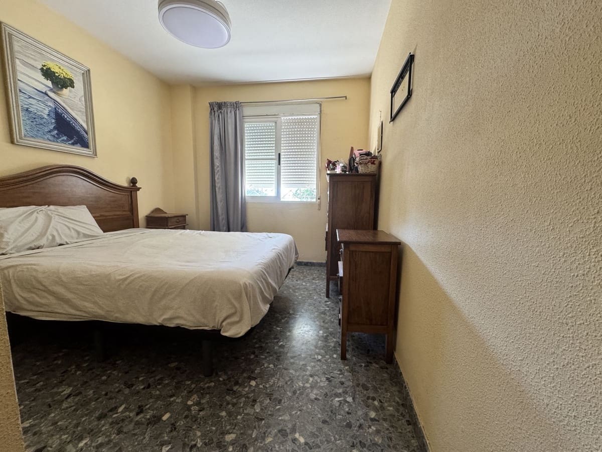 3 chambre Appartement à vendre à Estepona avec garage - 289 000 € (Ref: 10143296)