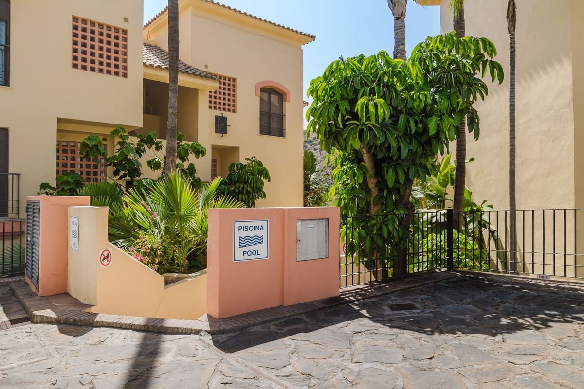2 soveværelse Lejlighed til salg i Benahavis med swimmingpool - € 485.000 (Ref: 10143304)