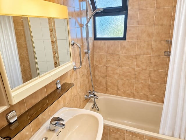 2 slaapkamer Appartement te koop in Riviera del Sol, Mijas met zwembad - € 335.000 (Ref: 10143311)