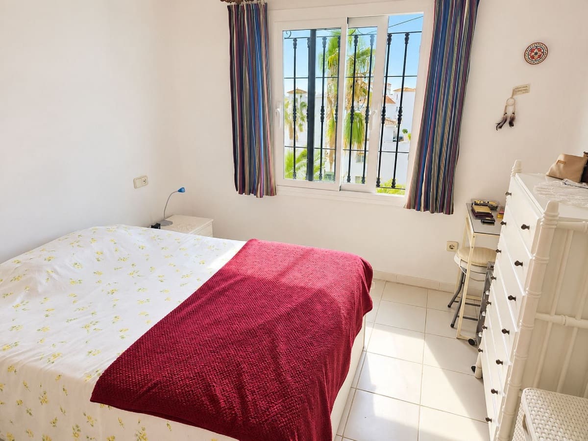 2 slaapkamer Appartement te koop in Riviera del Sol met zwembad - € 335.000 (Ref: 10143311)