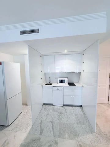 1 quarto Apartamento para venda em Puerto Banus, Marbella com piscina - 445 000 € (Ref: 10143322)
