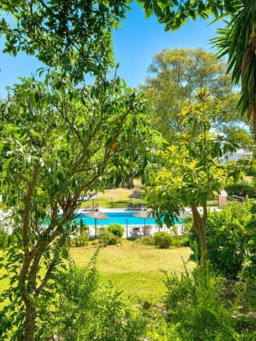 2 soveværelse Villa til salg i Nueva Atalaya, Estepona med swimmingpool - € 450.000 (Ref: 10143323)
