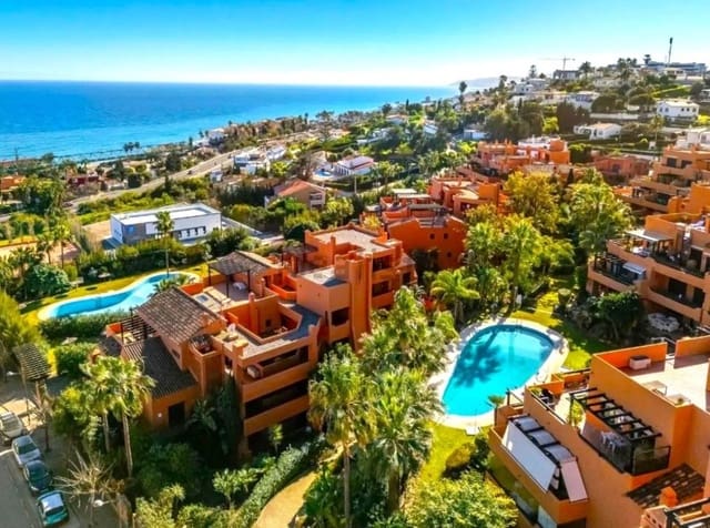 2 chambre Appartement à vendre à Buenas Noches, Estepona avec piscine garage - 445 000 € (Ref: 10143326)