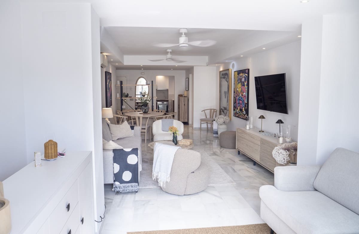 2 soverom Leilighet til salgs i El Paraiso med svømmebasseng - € 499 000 (Ref: 10143329)