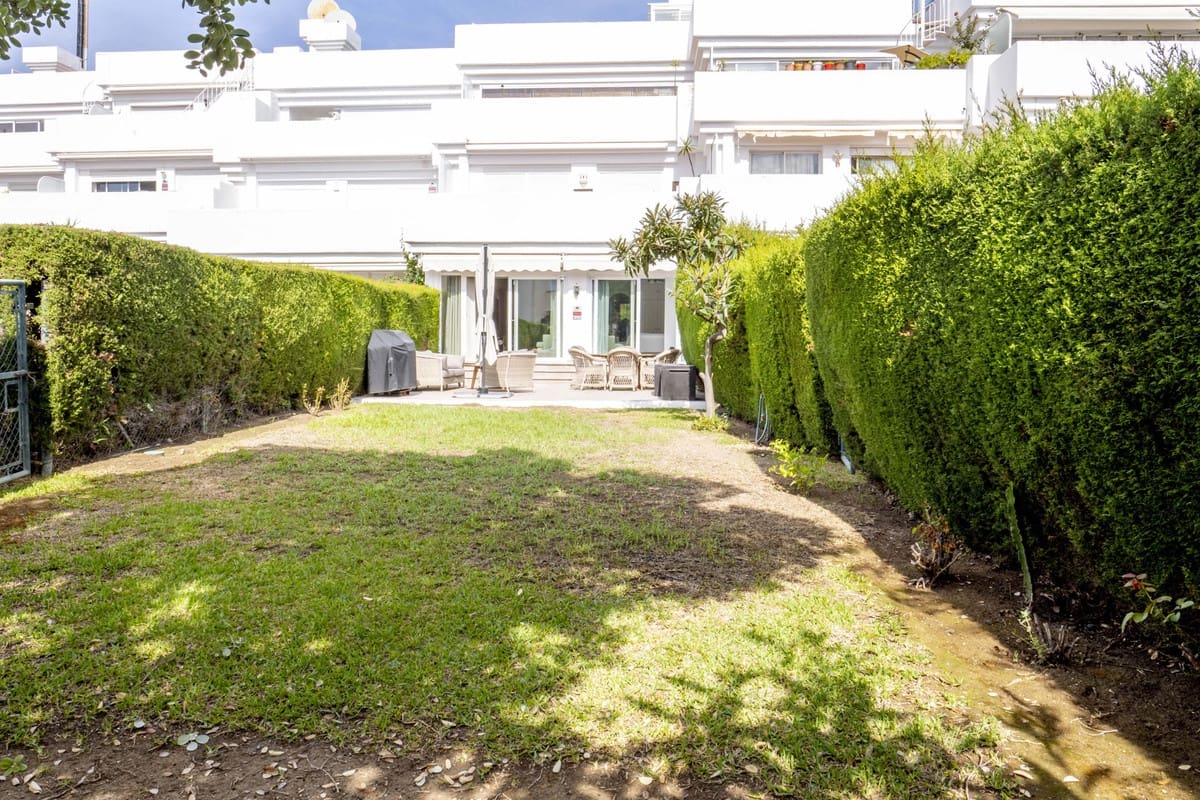 2 soverom Leilighet til salgs i El Paraiso med svømmebasseng - € 499 000 (Ref: 10143329)